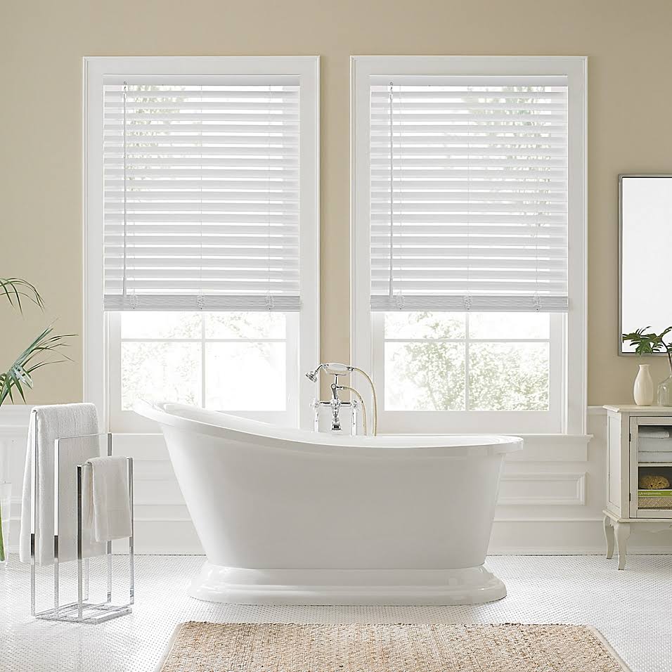 Faux Wood Cordless Shade in White H9088