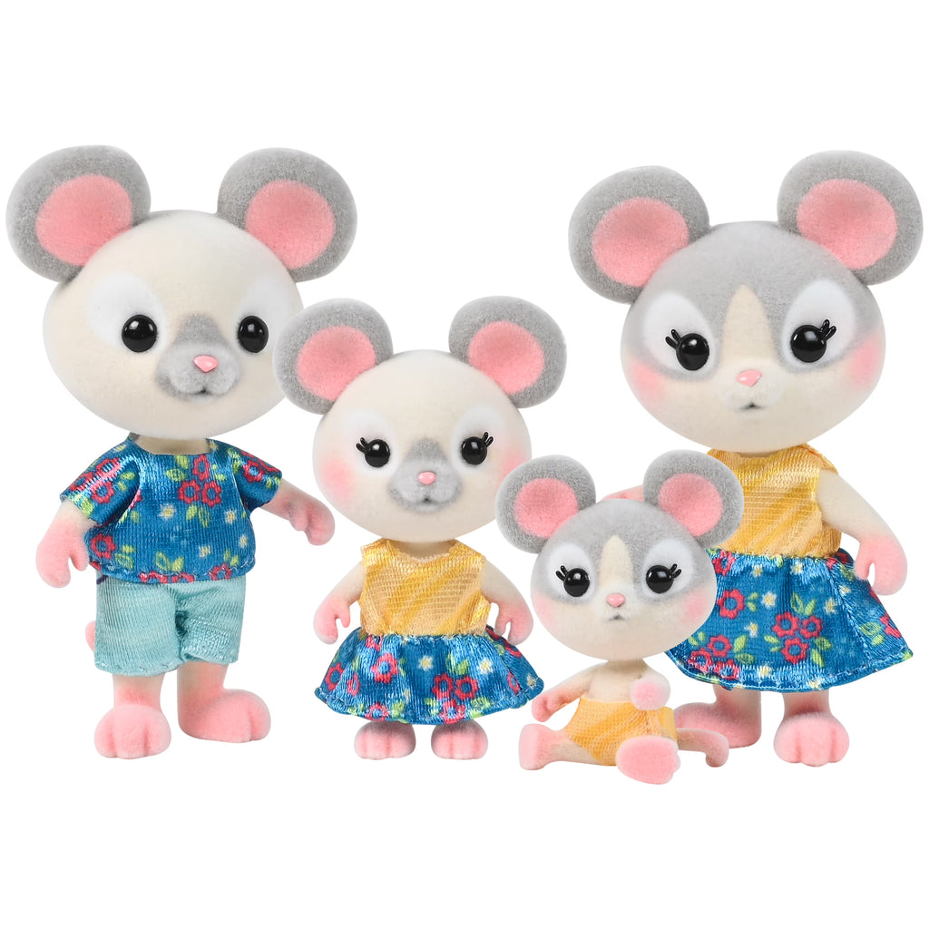 4 Miniature Doll Figures J588725