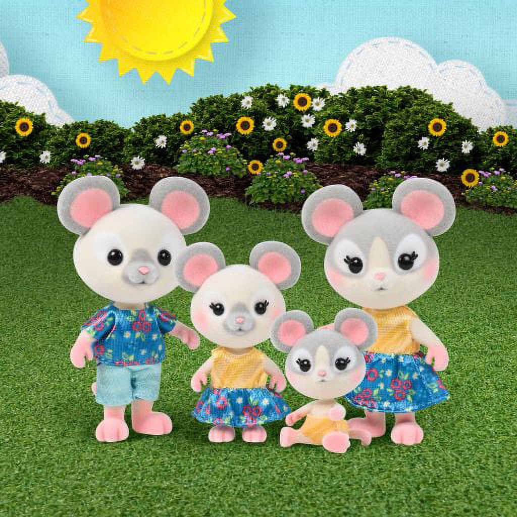 4 Miniature Doll Figures J588725