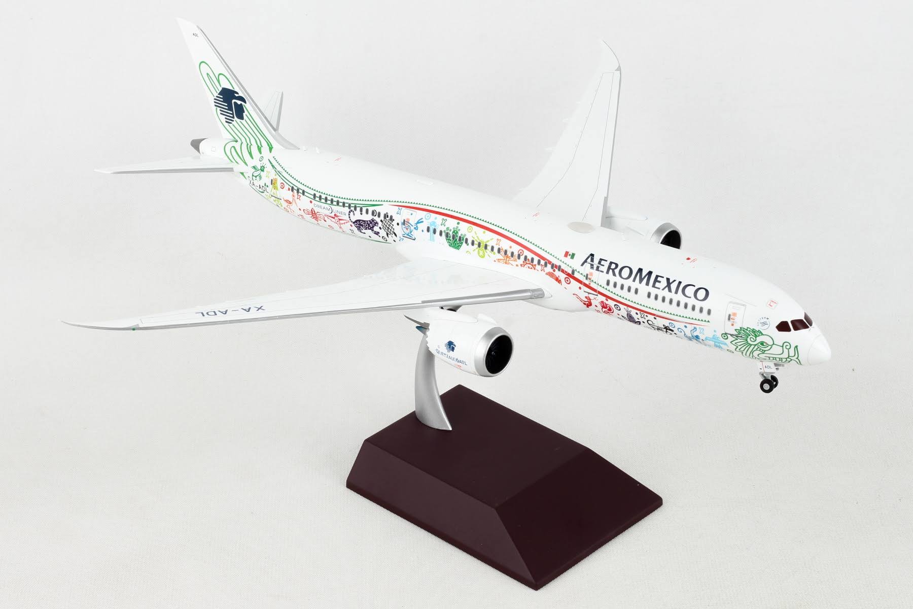 787-9 1/200 Aircraft Model M8328