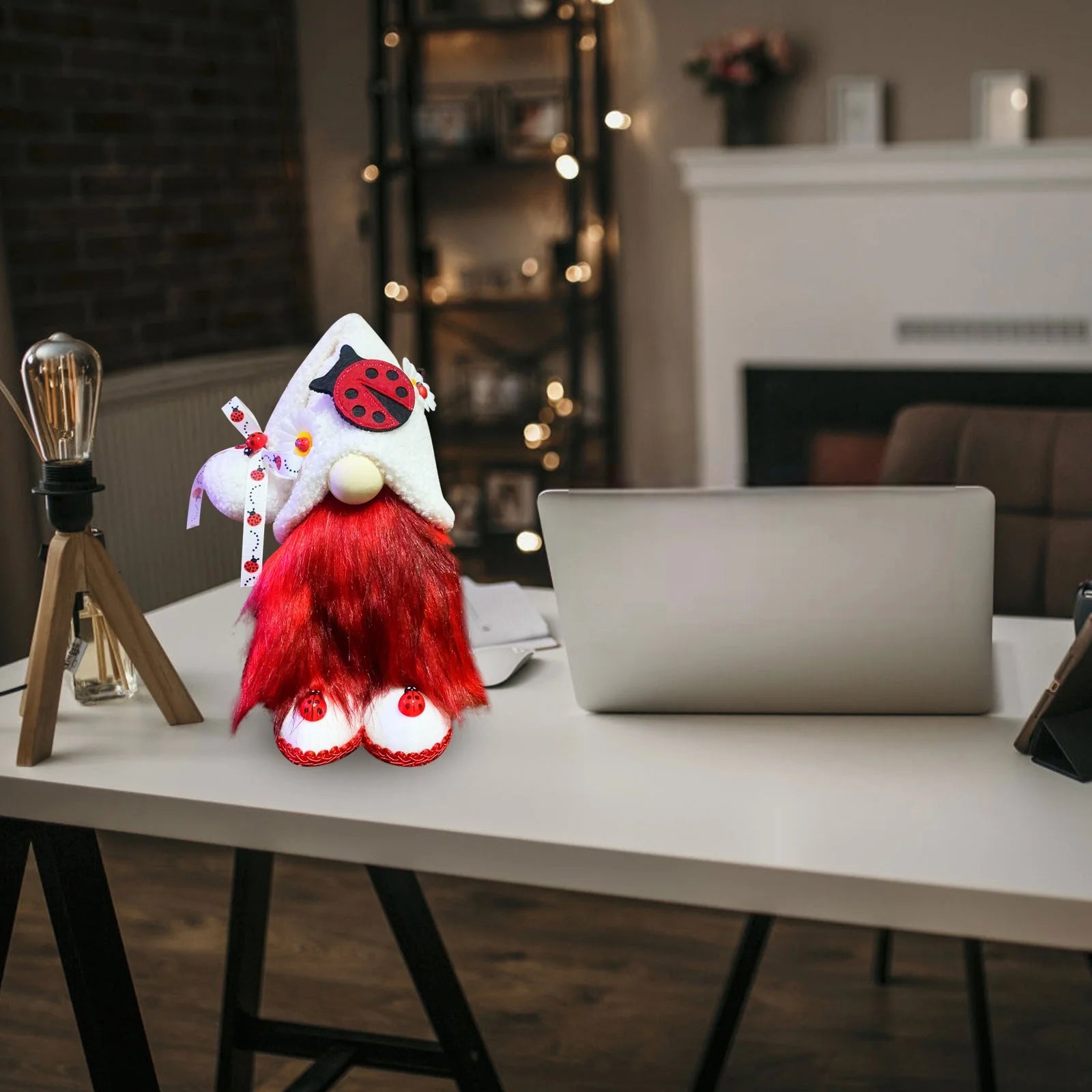 Faceless Doll Ornament N9937