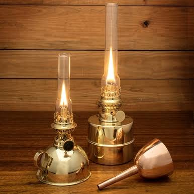 Brass Oil Lamp L6527