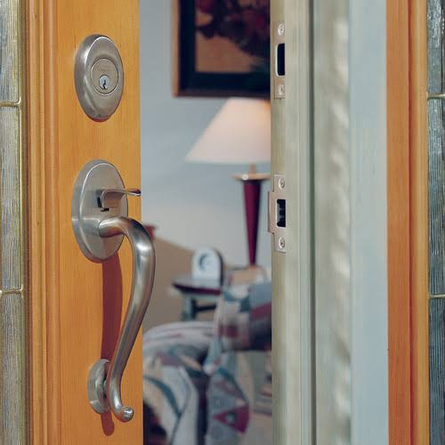 Distressed Oil-Rubbed Bronze Handleset with Classic Knob S936149