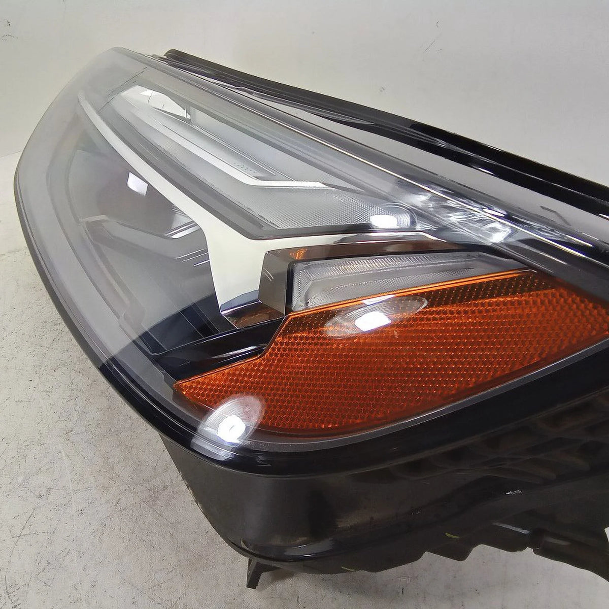 Pre-Owned 2021 Audi Q5 SQ5 Driver LH Head Light Lamp OEM LKQ Q357